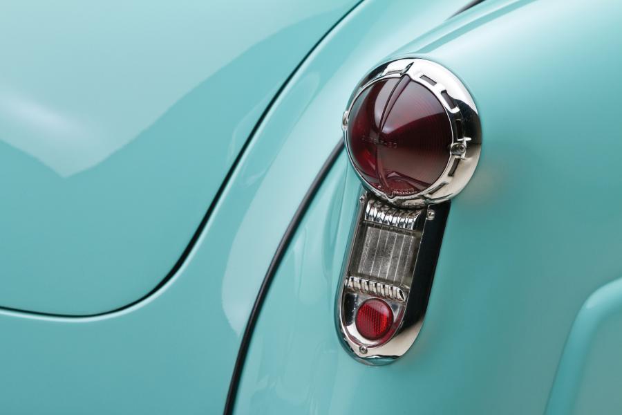  Oldsmobile 98 Convertible 1951 года  (фото 13 из 19)